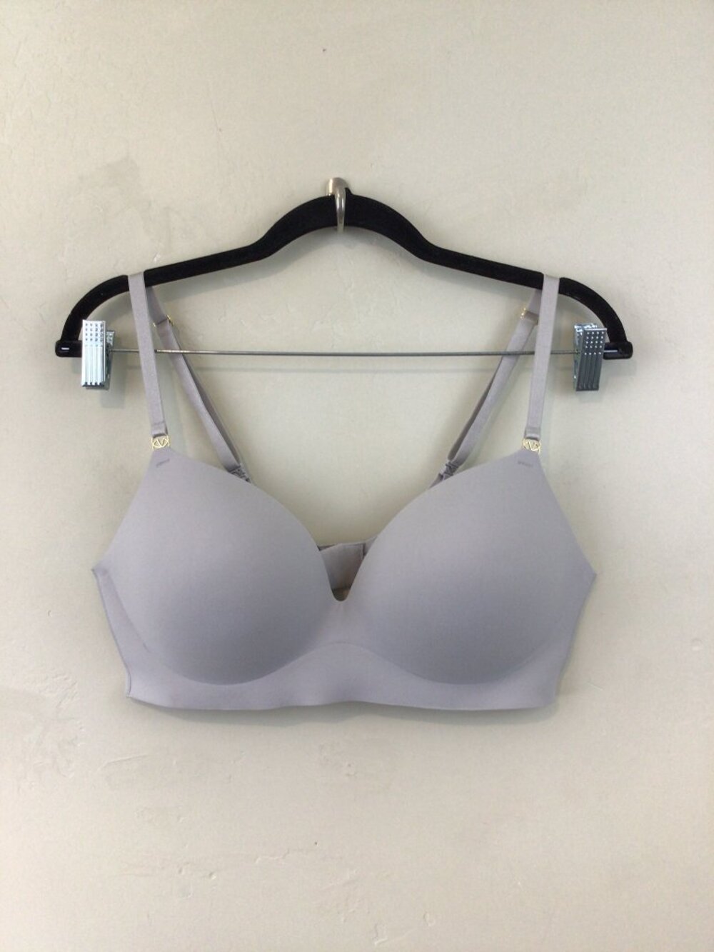 Victoria's Secret Seamless Padded No Wire Push Up Bra